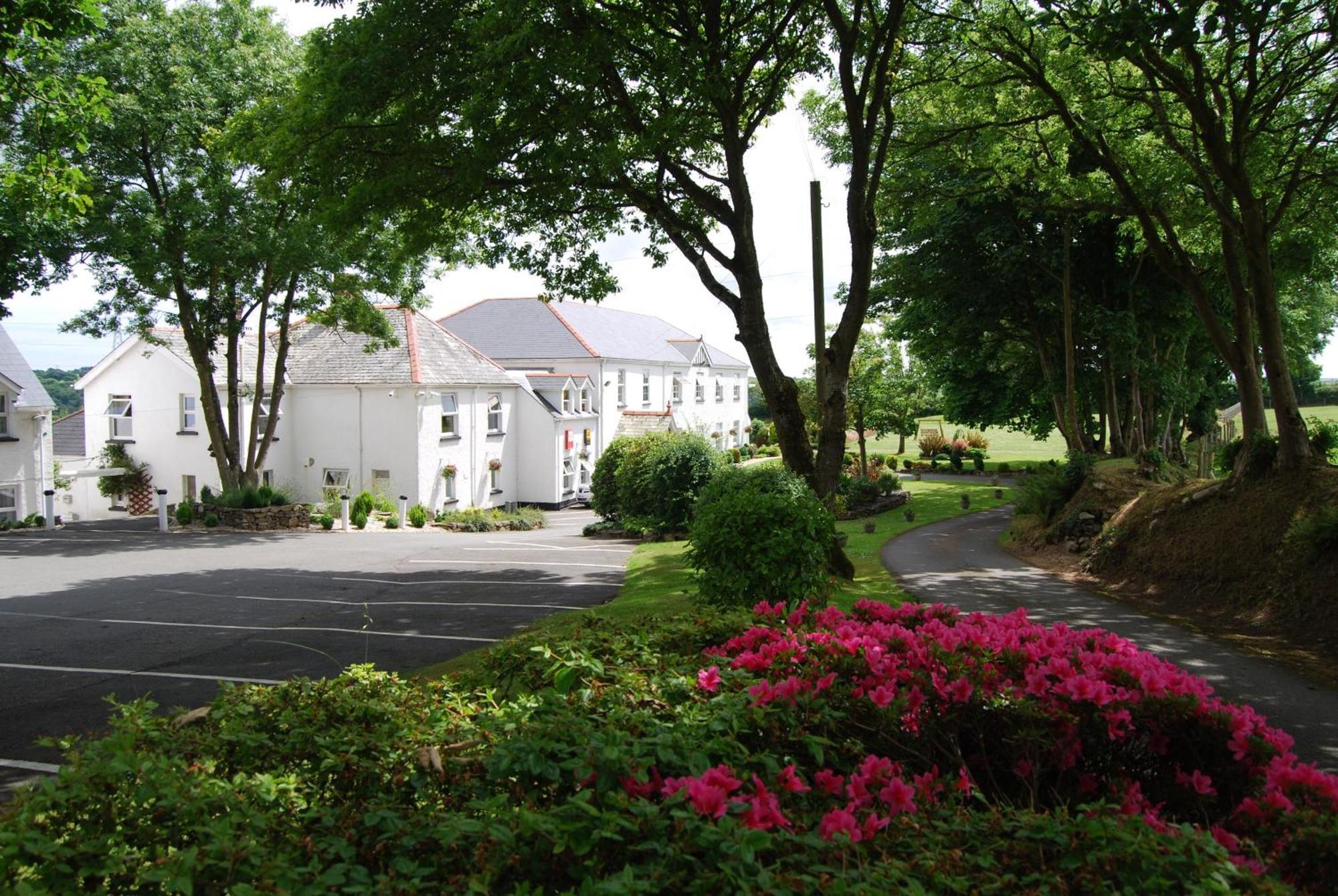 Beggars Reach Hotel Pembroke Dock Exterior photo