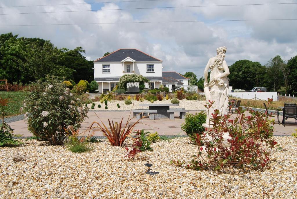 Beggars Reach Hotel Pembroke Dock Exterior photo