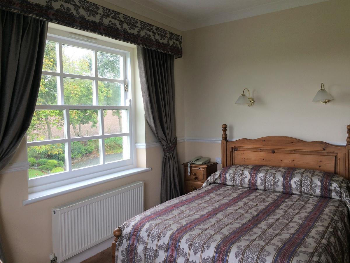 Beggars Reach Hotel Pembroke Dock Exterior photo