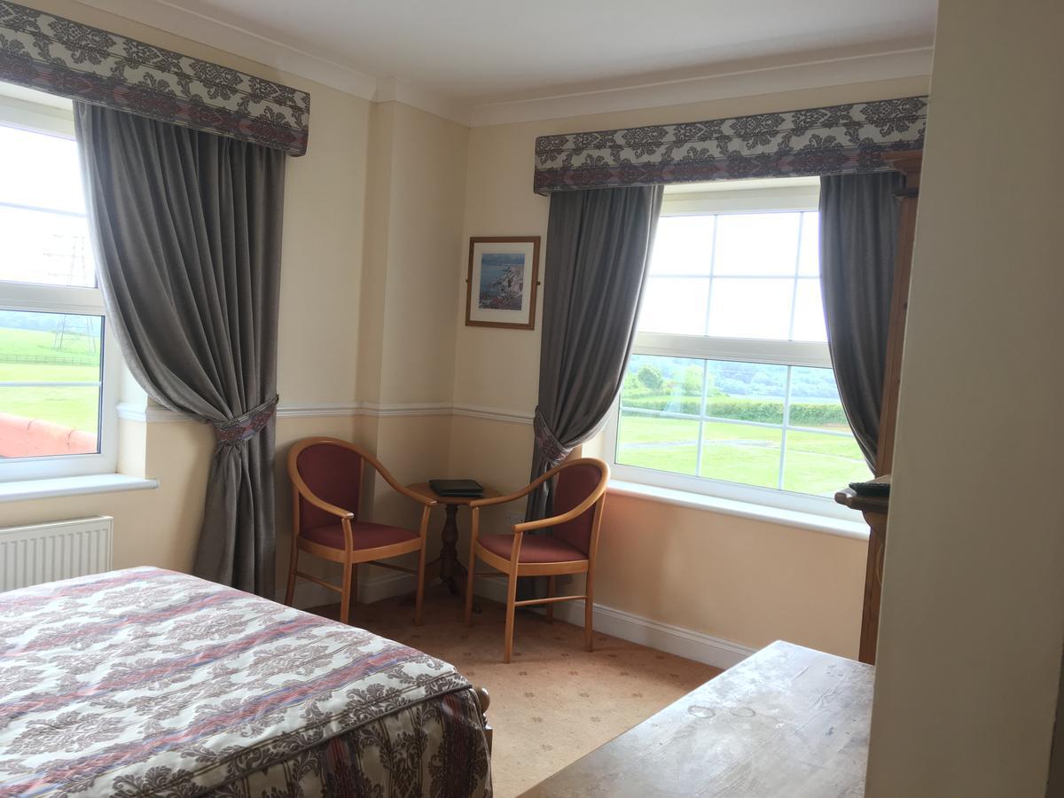 Beggars Reach Hotel Pembroke Dock Exterior photo
