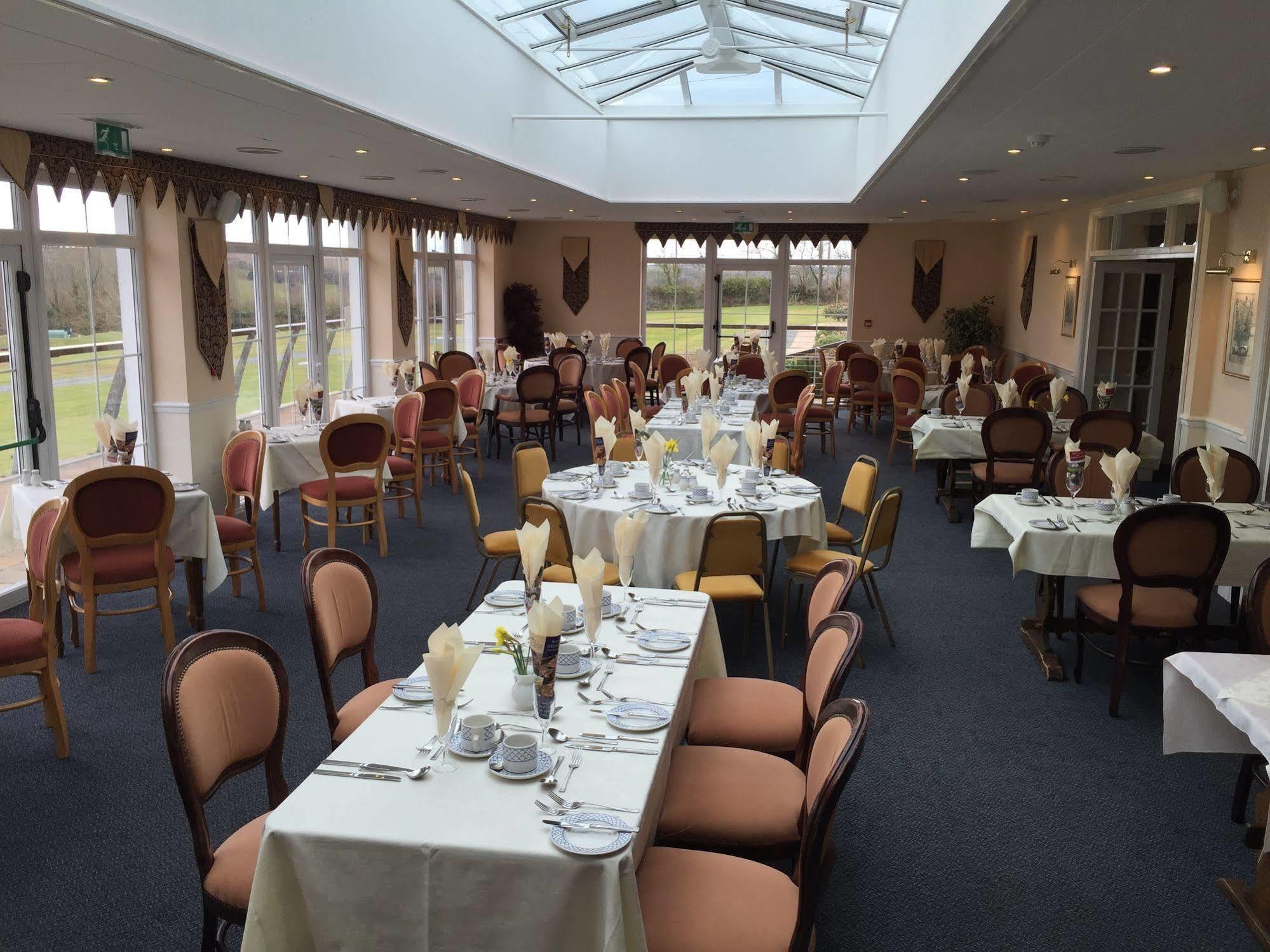 Beggars Reach Hotel Pembroke Dock Exterior photo